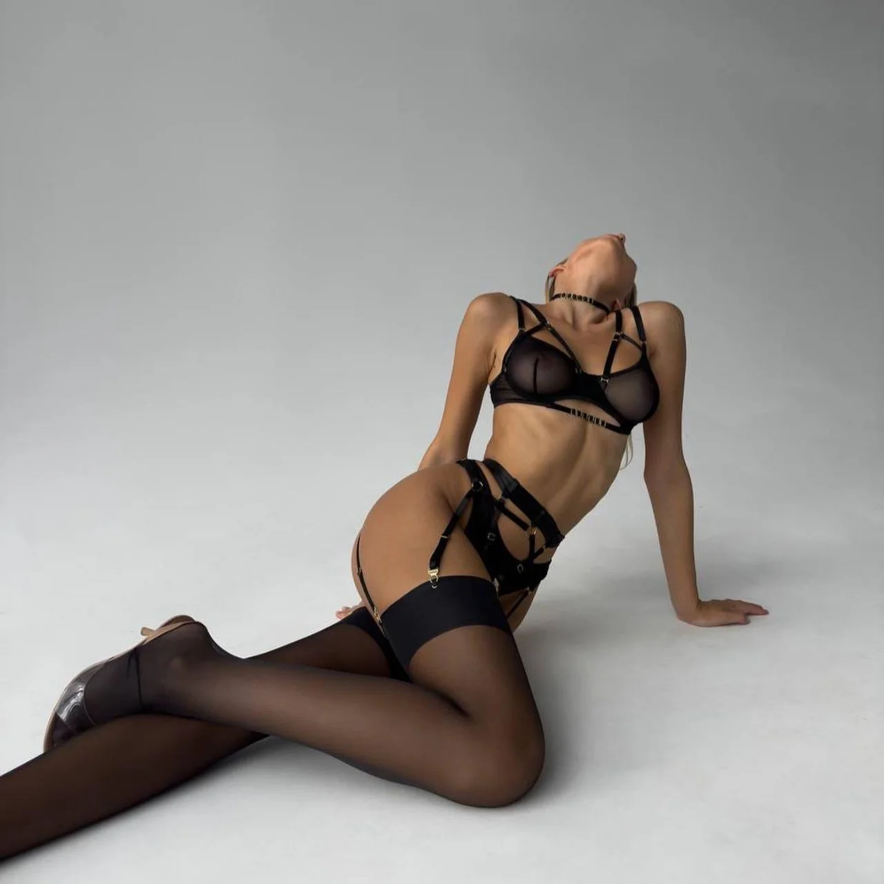 Lingerie Set 037 view 4